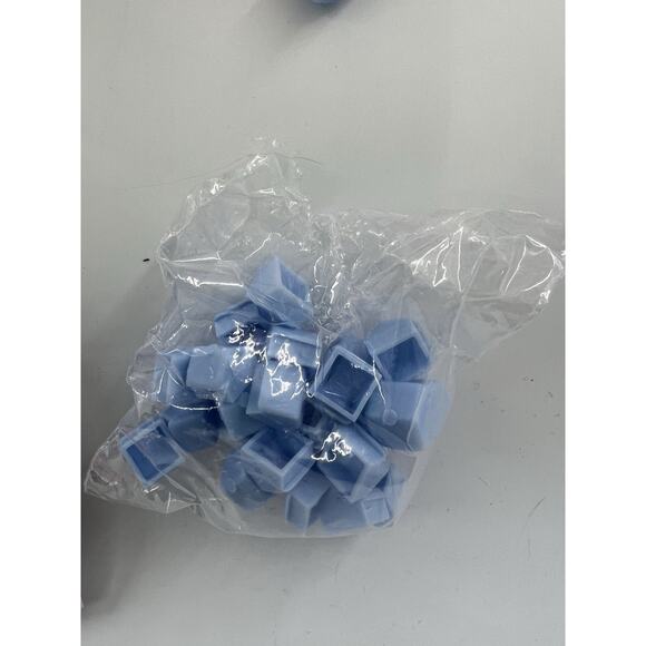 MONOPOLY HELLO KITTY and Friends Board Game Family Complete Collectible - Picture 8 of 10